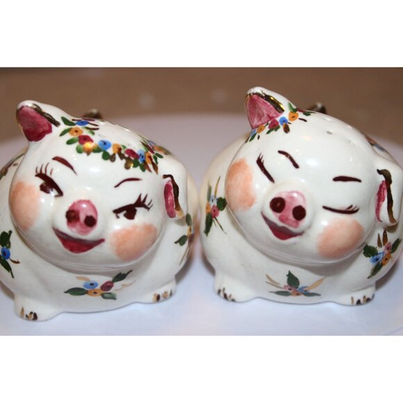Vintage Floral Painted Pigs Salt, Pepper and Sugar Bowl Set. - Picture 5 of 8